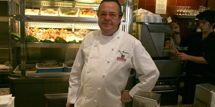 Adiós a Pep Manubens, 'inventor' de la barra gastronómica en Barcelona