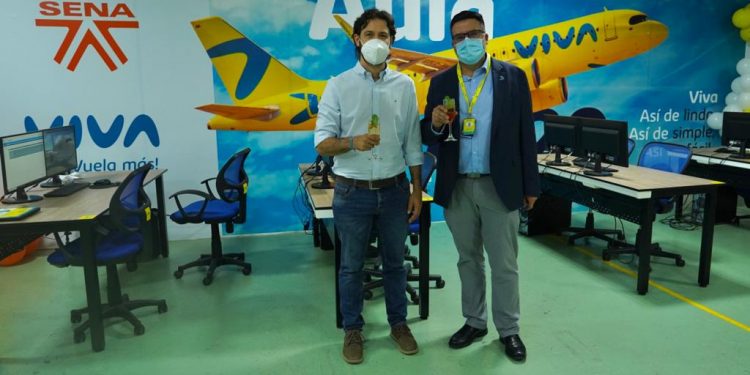 Aerolínea Viva y el SENA entregan aula de entrenamiento para la industria aérea en el país