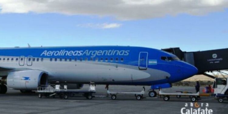 Avion Aerolineas Argentina AHORA CALAFAte