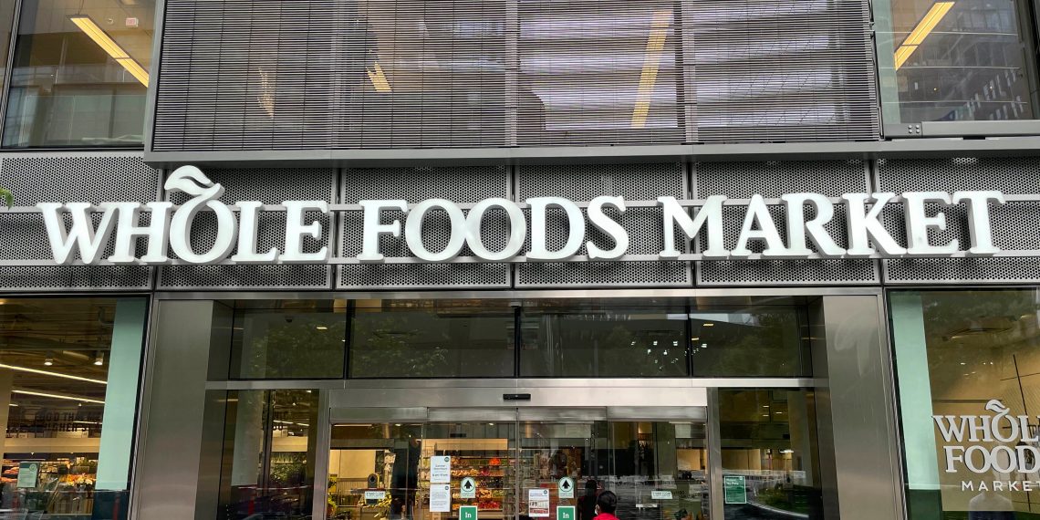Amazon abrirá dos tiendas de Whole Foods sin cajeros en el 2022 | Voice of America