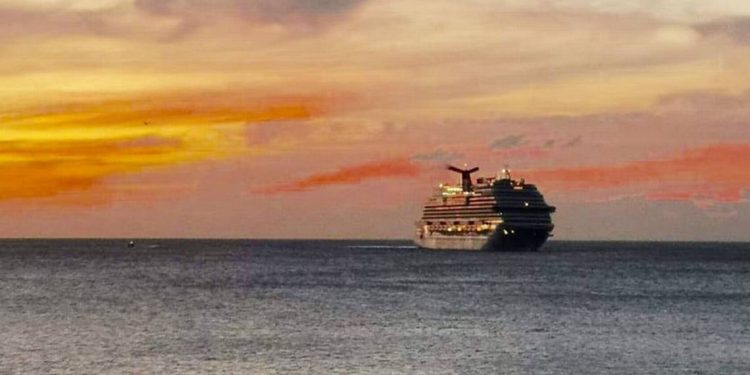 Arriba crucero a Los Cabos por el paso de "Nora" - El Sudcaliforniano