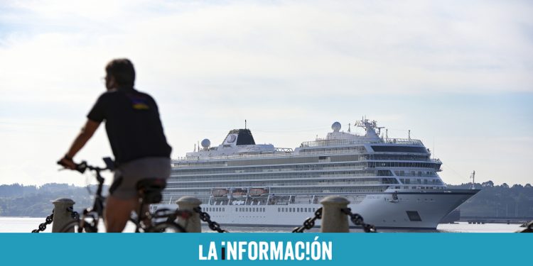 Atraca en A Coruña el primer crucero desde que inició la pandemia de la Covid
