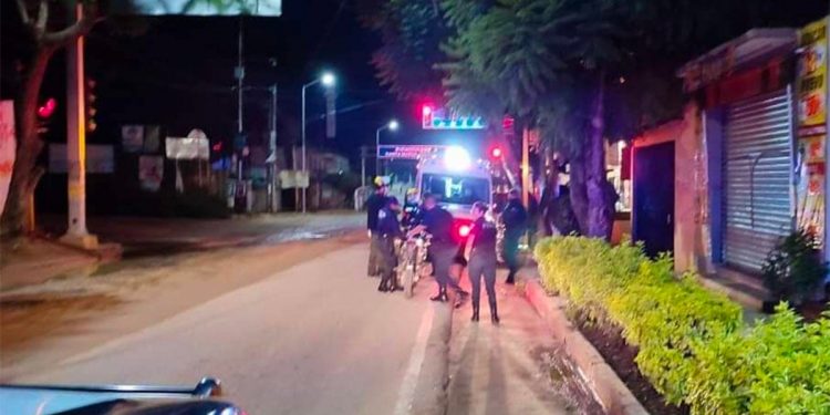 Balean a individuo en el crucero de Atzompa