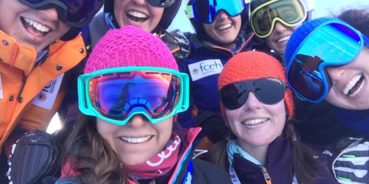 La RFEDI abre la convocatoria de las becas Mujer y Nieve