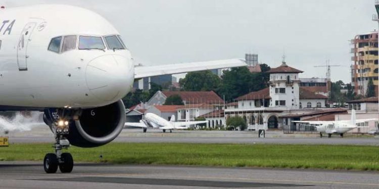 “Cada vez hay más vuelos” o cómo se recuperan las aerolíneas, algunas con ofertas para viajeros – Prensa Libre