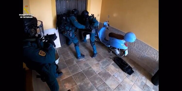 Cae el clan de El Carpintero, uno de los narcotraficantes más importantes de Cádiz y Huelva | España