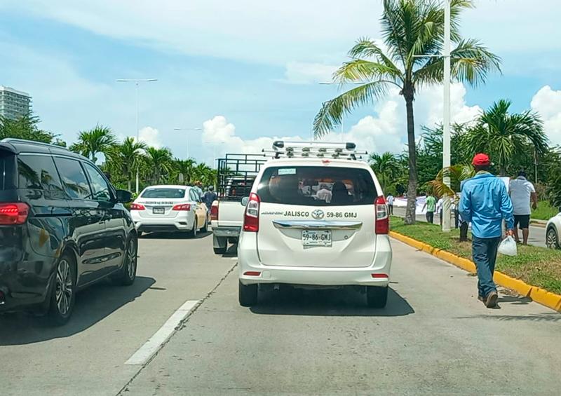 01-Manifestación-de-chofereres-en-Vallarta Cerrarán crucero de Sams