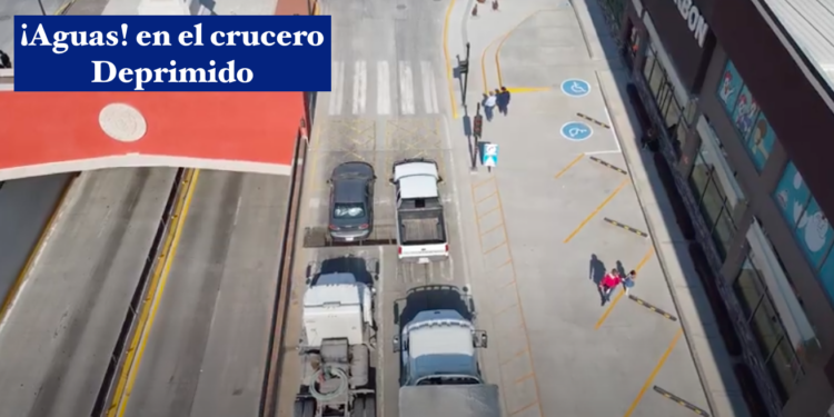 Conductor dennuncia que intentan quitarle auto en el 'alto' del crucero Deprimido; pide estar alertas