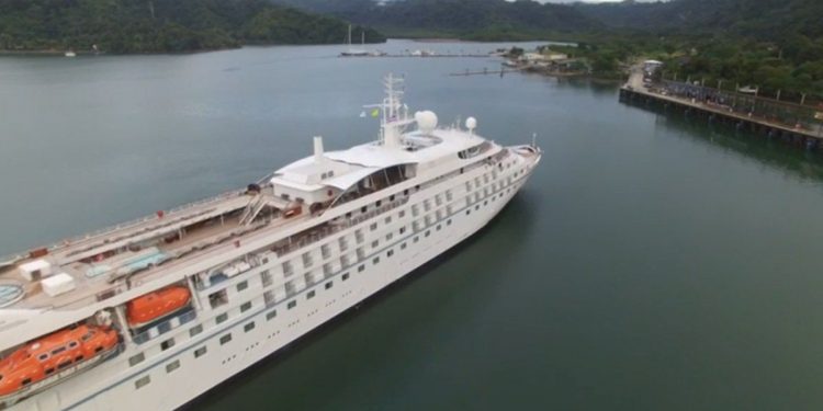 Costa Rica recibe su primer crucero que salió de Panamá