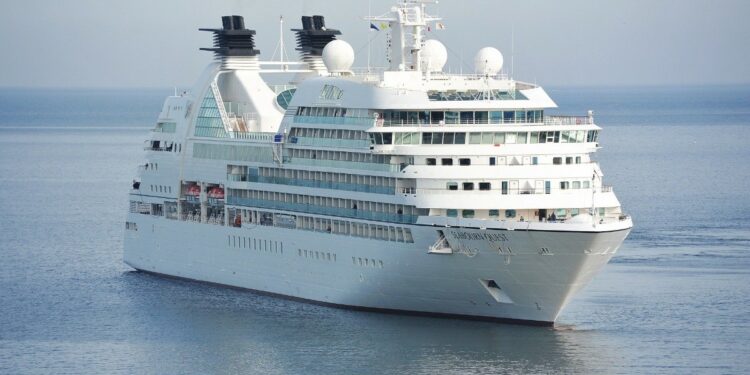 Crucero ofrece viaje a la Antártida para disfrutar raro eclipse de sol