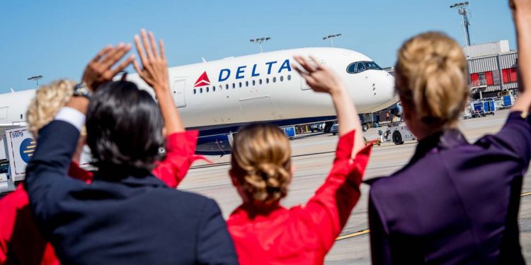 Delta Air Lines contratará a 3,000 sobrecargos para 2022