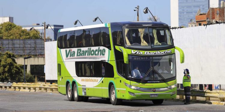 Desde el 1° de octubre, cada provincia podrá habilitar viajes de egresados y de estudio