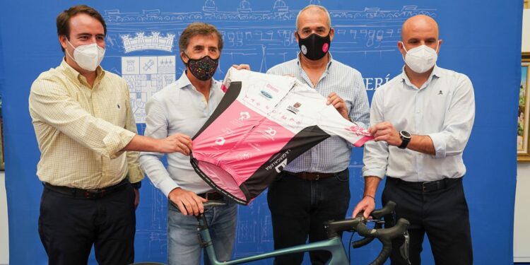 Diputación pone en marcha ‘Almería Activa 2021’ para potenciar la provincia como destino turístico deportivo