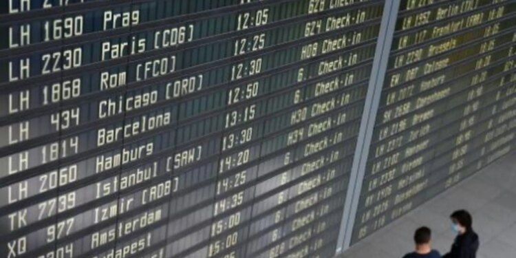 EEUU levantará en noviembre la restricciones a los viajes internacionales