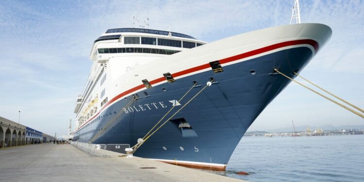El puerto de Tarragona recibe al primer crucero de la temporada tras el parón por la pandemia – El Mercantil