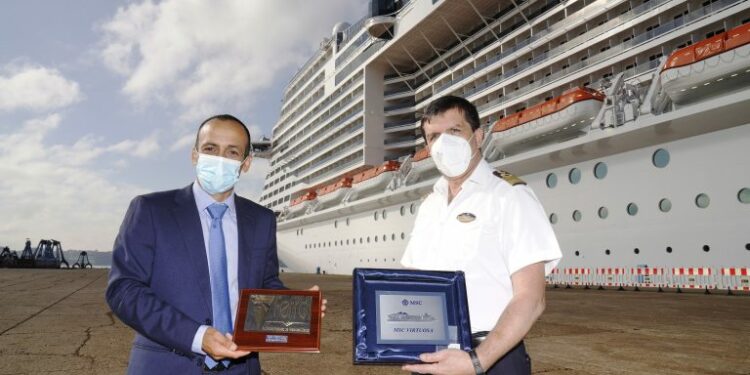 España: Puerto del Ferrol recibe al crucero más grande de esta temporada a nivel local