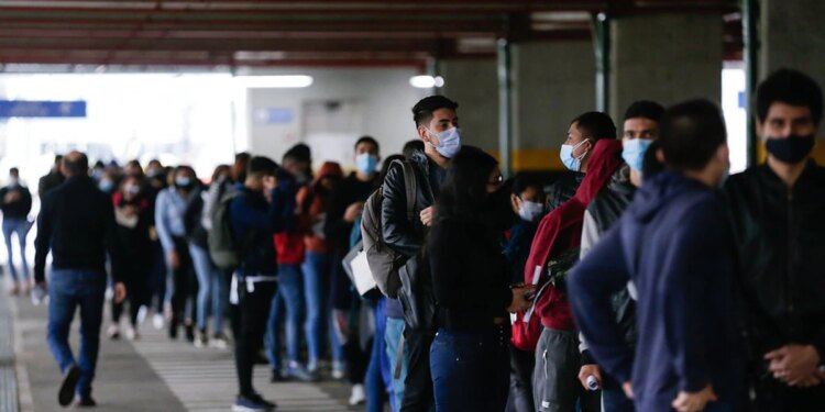 Estados Unidos baja alerta para los ciudadanos que quieran viajar a Colombia