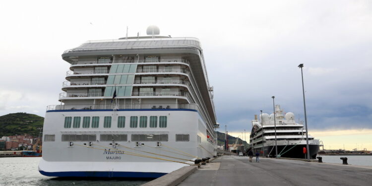 Este jueves coincidirán dos cruceros en la terminal que el Puerto de Bilbao