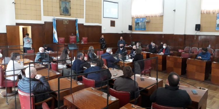 Faltazo de los funcionarios a la Comisión de Hacienda – El retrato de Hoy
