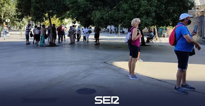 Franceses, y ahora también alemanes y americanos, animan el otoño turístico en toda Granada | Radio Granada