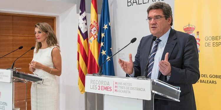 Gobierno y agentes sociales vuelven a reunirse para seguir negociando la prrroga de los ERTE