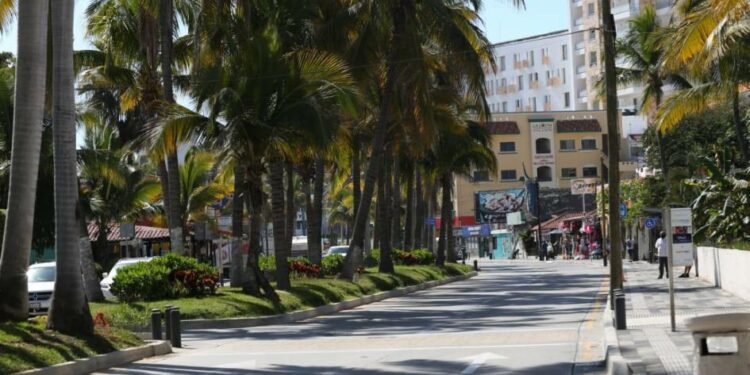 Hoteles y bares de la Zona Dorada subirán su aforo a un 75%, informa Sedectur