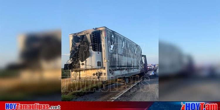 Hoy Tamaulipas - Se incendia caja-triler en Laredo Texas con 64 indocumentados a bordo