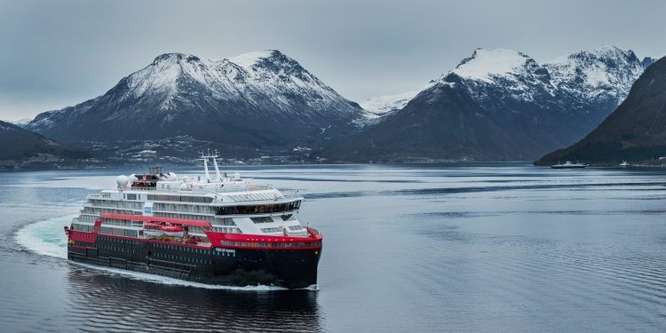 Hurtigruten nombrará oficialmente al Fridtjof Nansen en Svalbard