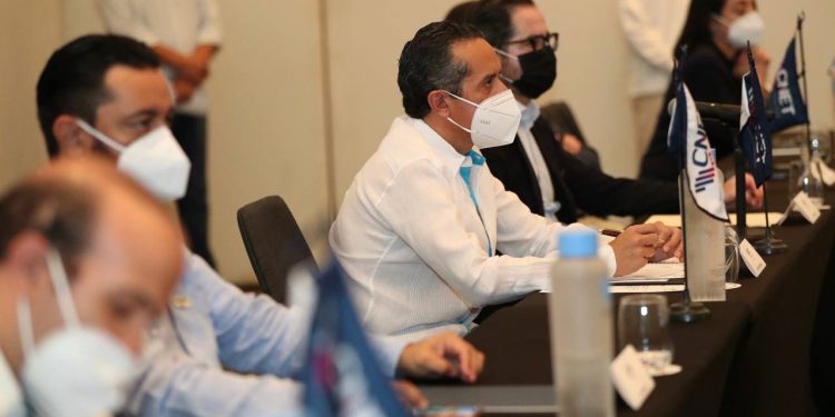 Impulsa Carlos Joaquín sustentabilidad turística para hacer perdurables las bellezas naturales