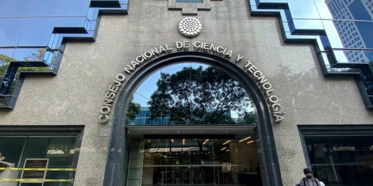 Juez niega otra vez a FGR órdenes de aprehensión contra científicos