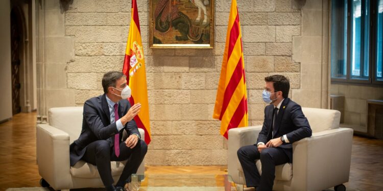 La mesa de diálogo sobre Cataluña centra la ofensiva del PP y Vox contra el Gobierno en el Congreso