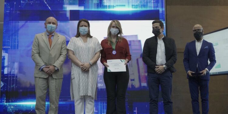 La ministra Ximena Lombana entregó medallas al mérito turístico a actores del sector