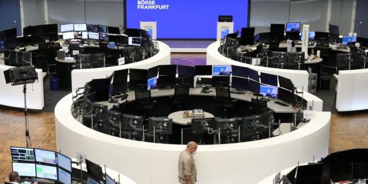 Las bolsas europeas suben con el repunte de los viajes y las ganancias de Wall Street