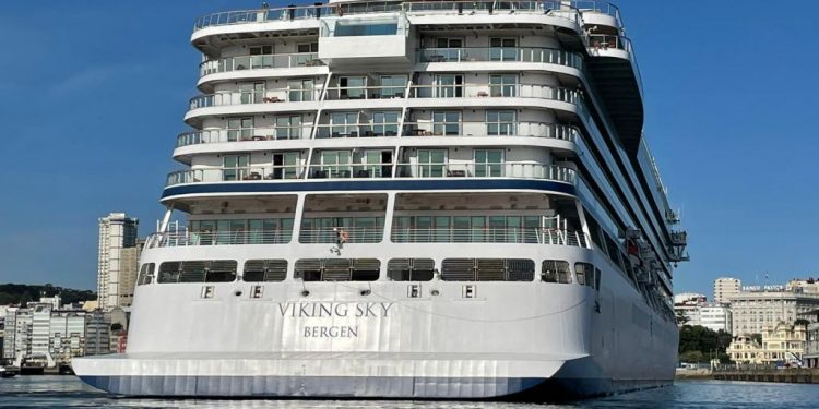 Llega al puerto de A Coruña el primer crucero desde el inicio de la pandemia