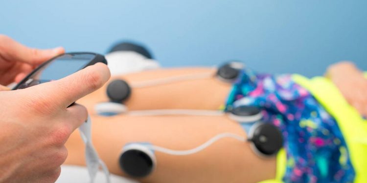 Foto: Los mejores electroestimuladores del mercado para fortalecer y masajear tus músculos (iStock)