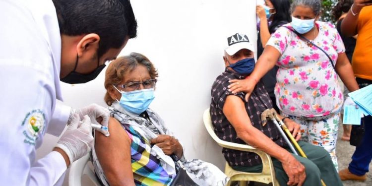 Más de medio millón de vacunas contra el COVID-19 aplicadas entre Manta, Montecristi y Jaramijó | Ecuador | Noticias