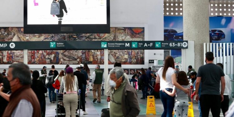 México no sale de la lista roja de viajes de Reino Unido – La Jornada de San Luis