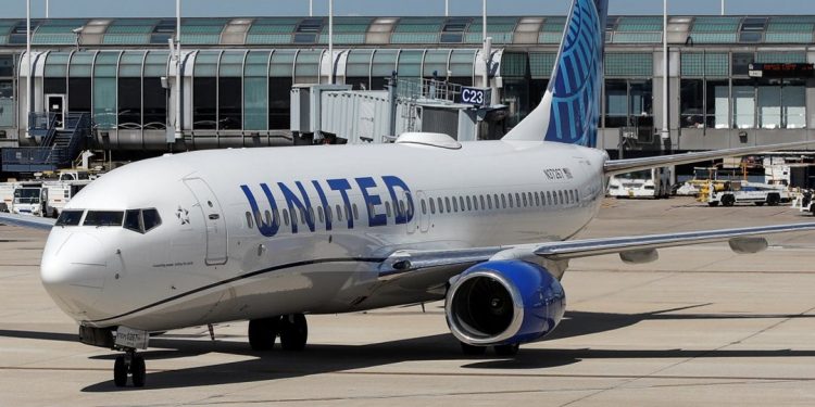 Perspectivas de United, Southwest Airlines prevén el aumento de casos de coronavirus