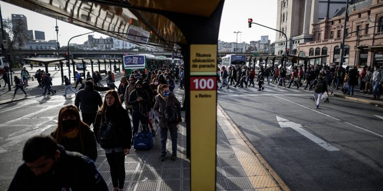 Por las PASO, el Gobierno estableció que el domingo se podrá viajar gratis en todos los medios de transporte público del país