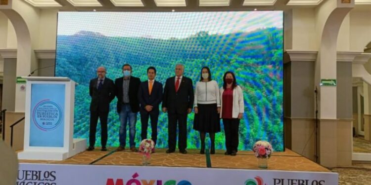 Presenta Miguel Torruco la Cruzada Nacional por la Digitalización Turística en Pueblos Mágicos