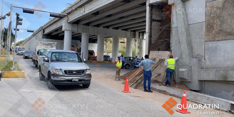 Presenta daños puente elevado del crucero Chilpancingo-Chichihualco