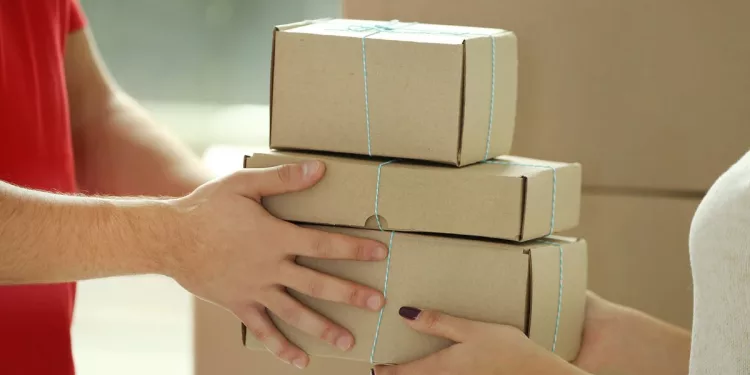 Puerta a puerta en pandemia: qué se puede comprar online desde otros países, los mejores sitios y los impuestos que hay que pagar