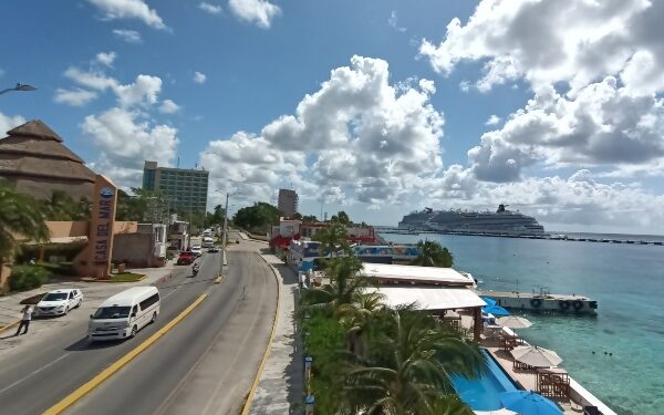 Puerto de Cozumel activa sus terminales ante masiva llegada de cruceros
