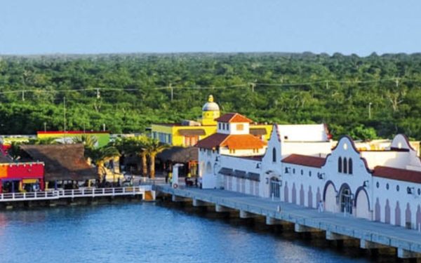 Puerto de Cozumel negocia regreso de última compañía grande de cruceros