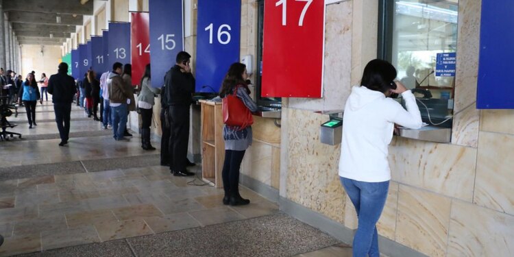 Quiere viajar a Estados Unidos: no hay citas para sacar la visa de turista hasta el 2022 y 2023