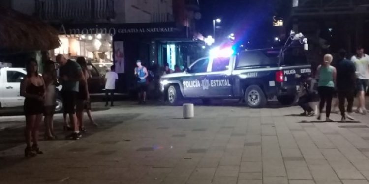 Quinta Avenida de Playa del Carmen, un prostíbulo, denuncian comerciantes