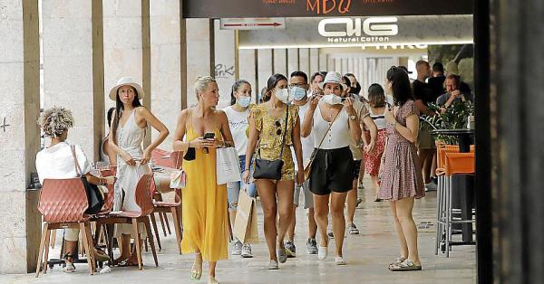 Reino Unido estudia eliminar el semáforo para los viajes