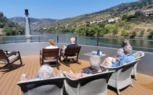 Riviera Travel hace positivo balance de su regreso a la navegación con seguridad