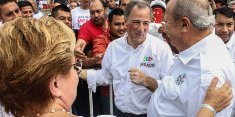 Romero Deschamps operó 275 mdp en tres años; gastó en joyas y viajes: UIF