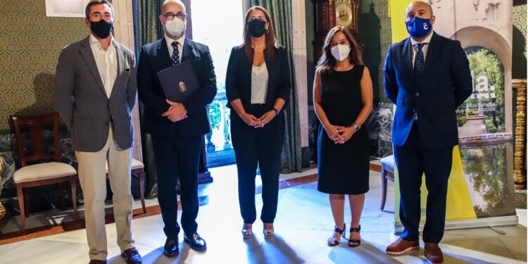 Sevilla y Coruña, juntas en la promoción de sus destinos